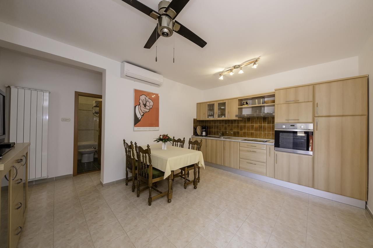 Apartments Dedic Супетарська Драґа Екстер'єр фото